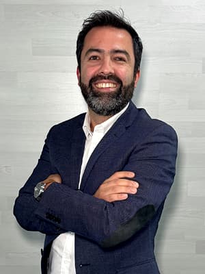 José L. Mosqueda - Gerente Comercial